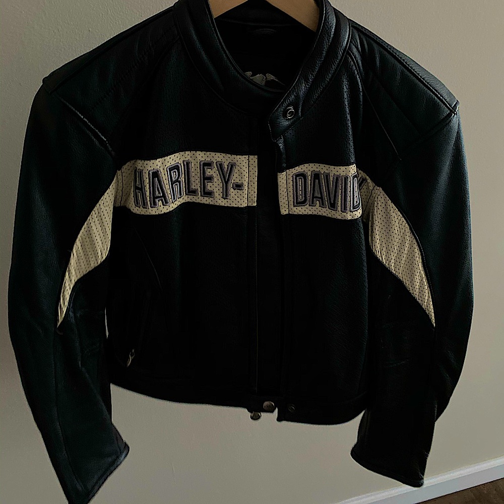 Harley Davidson Women’s Jacket!!